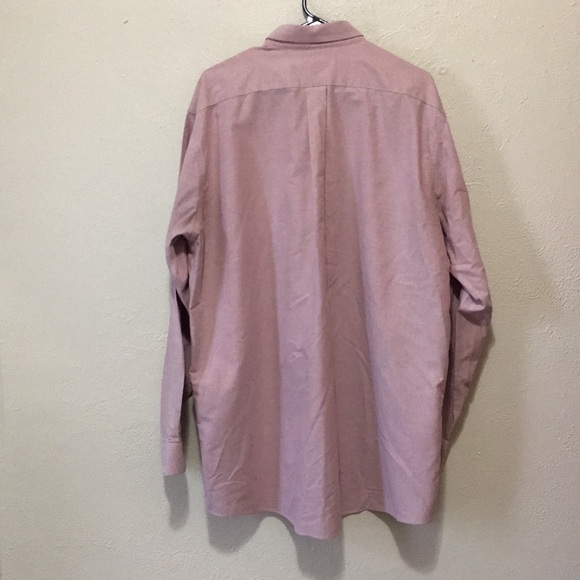 L.L. Bean wrinkle resistant button down - Picture 4 of 4